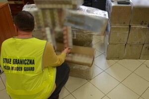 Zatrzymani za przemyt papierosów dronami 