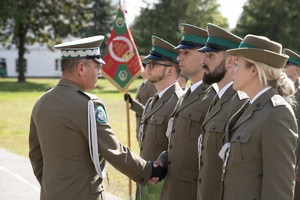 Awanse i odznaczenia w Podlaskim Oddziale Straży Granicznej wręczenie odznaczeń