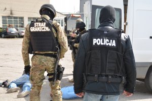 Funkcjonariusze podlaskiej Straży Granicznej i Policji ujawnili nielegalne papierosy o szacunkowej wartości ponad 760 tys. zł. 