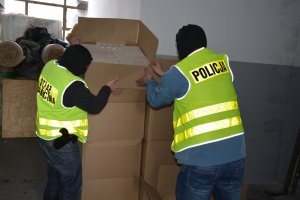 Funkcjonariusze podlaskiej Straży Granicznej i Policji ujawnili nielegalne papierosy o szacunkowej wartości ponad 760 tys. zł. 